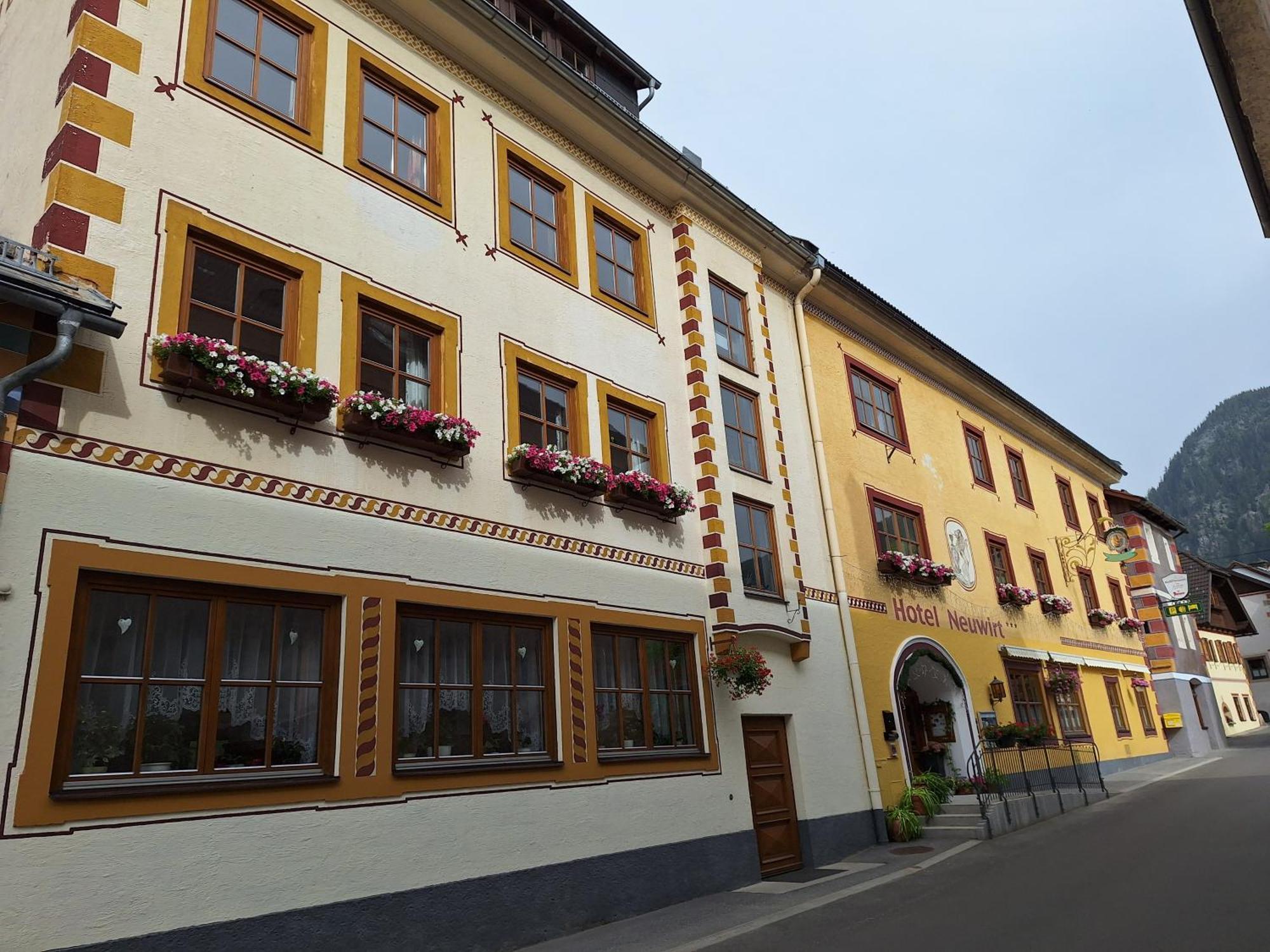 Hotel Neuwirt Mauterndorf  Exteriör bild